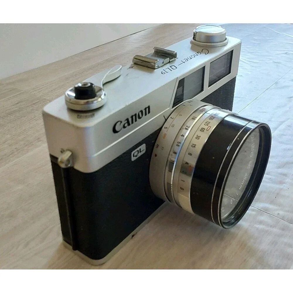 Canon Canonet QL19 35mm Film Camera With 45mm f1.9 Lense Original Case Vintage